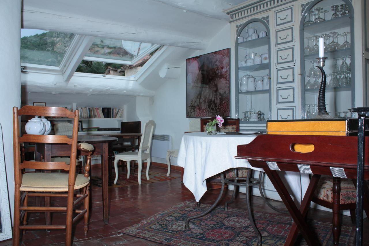 Bed and Breakfast La Bouscatiere Мустьє-Сент-Марі Екстер'єр фото