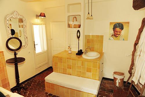 Bed and Breakfast La Bouscatiere Мустьє-Сент-Марі Екстер'єр фото