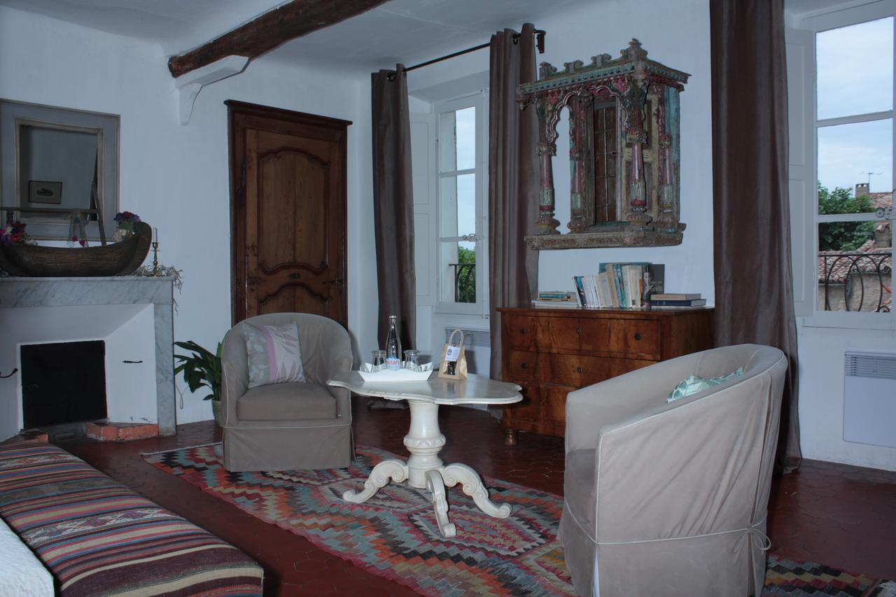 Bed and Breakfast La Bouscatiere Мустьє-Сент-Марі Екстер'єр фото
