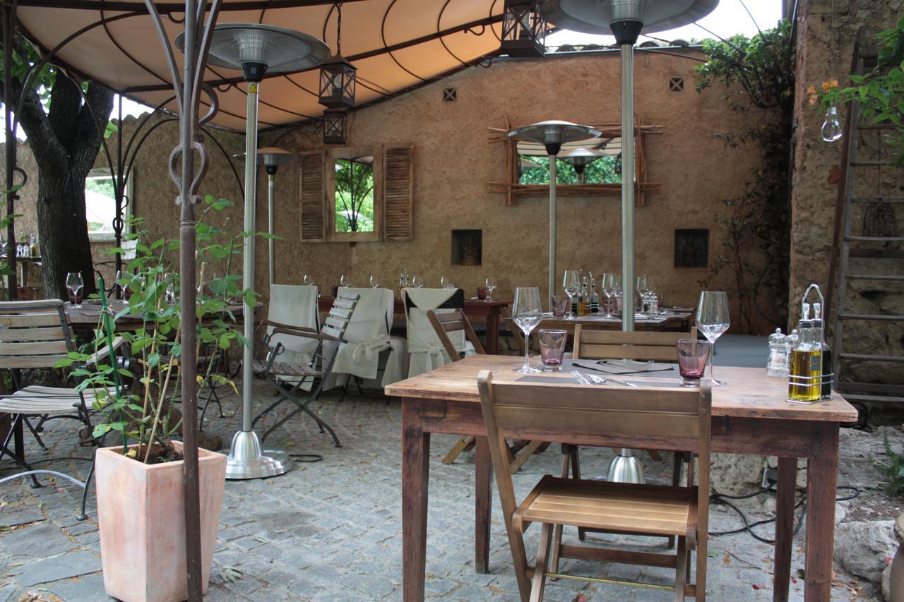 Bed and Breakfast La Bouscatiere Мустьє-Сент-Марі Екстер'єр фото